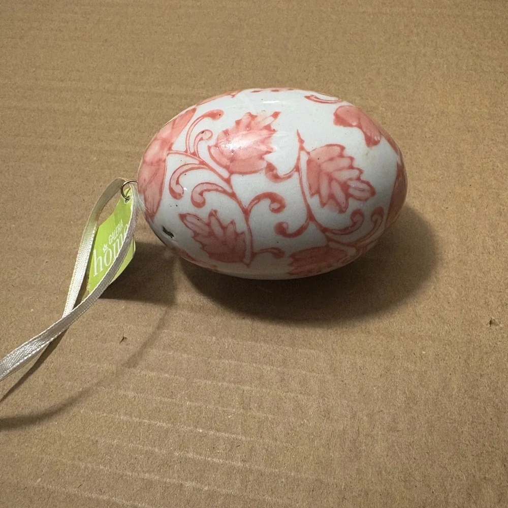 Galeria Home Ceramic Egg Ornament‎ Pink Floral Design Hanging